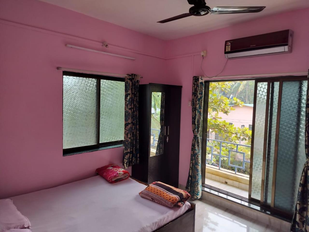 Gulmohar Cottages - Home Stay In Алибаг Экстерьер фото